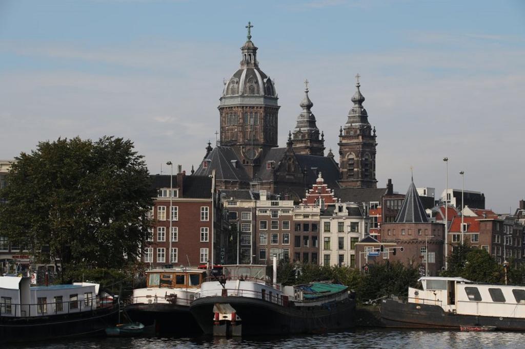 A304 Romantic Seaship In Top Center Ámsterdam Exterior foto